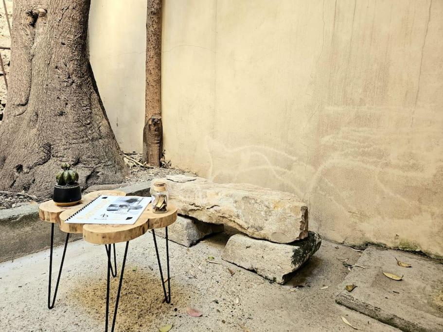 La Patio - Coeur De Ville - Clim Nîmes Eksteriør bilde